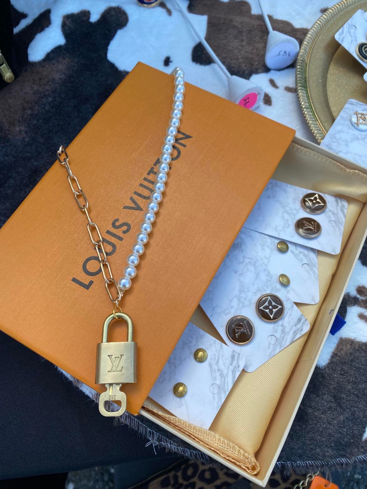 Paperclip Pearl Choker Necklace with Louis Lock