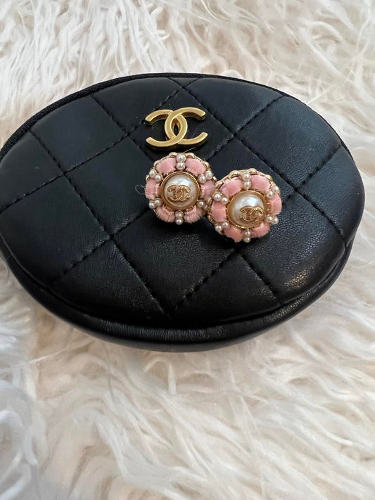 Chanel Pearl and pink velvet Earrings